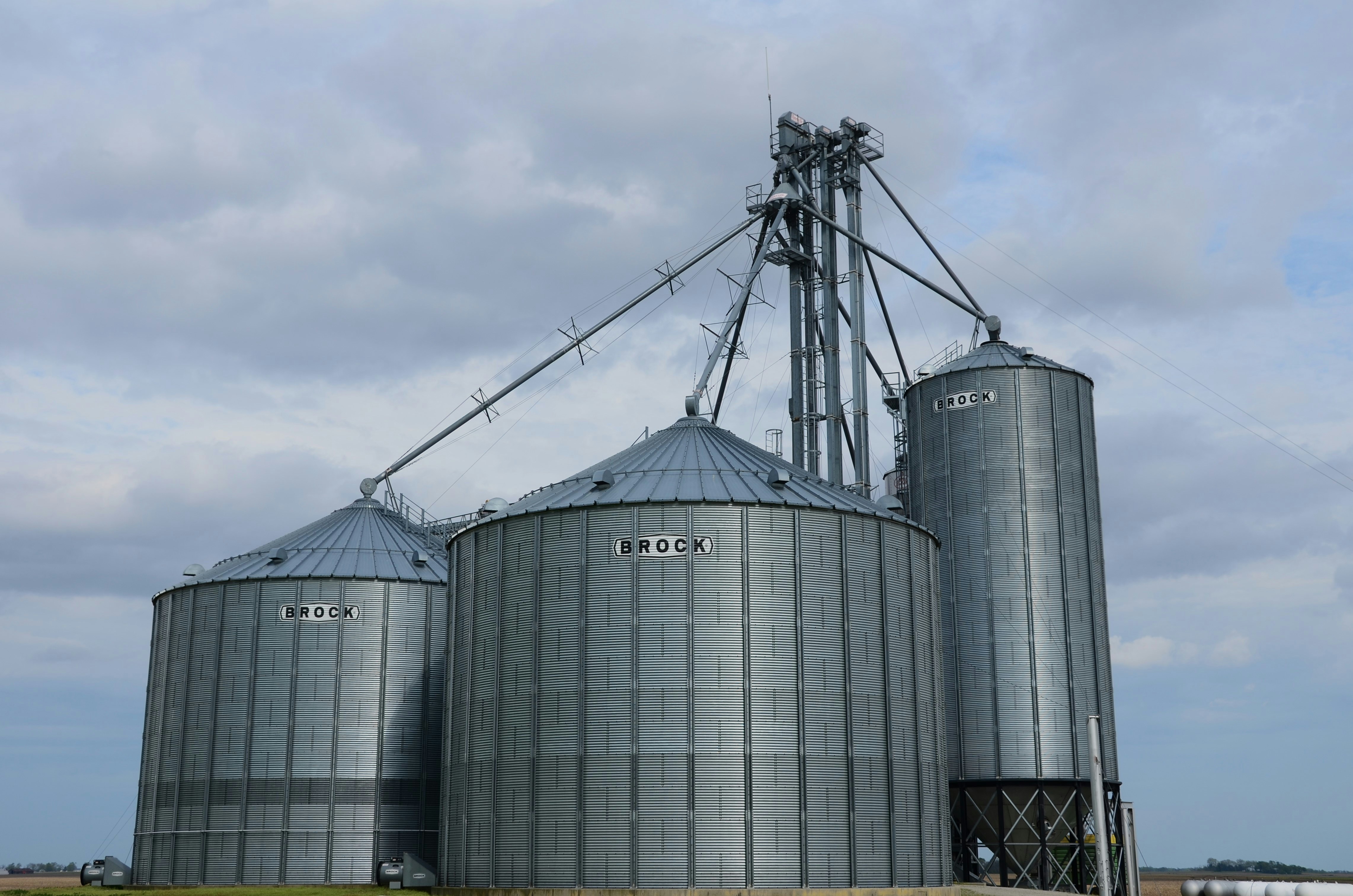 Grain bin yard starter automation system with Brock storage bins, Corn Belt